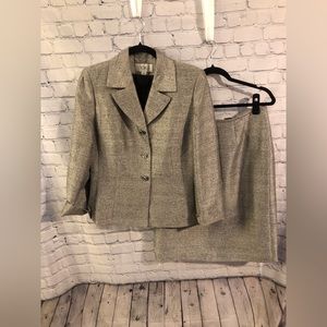 Le Suit skirt suit set